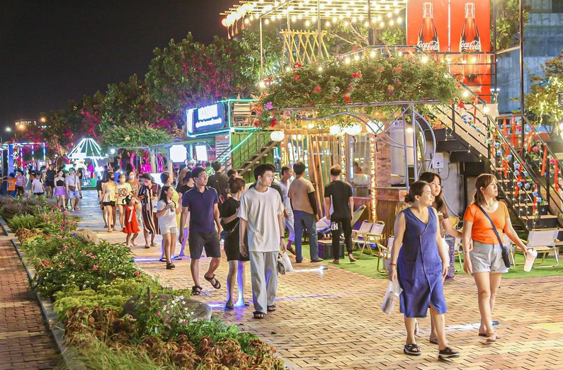 Dạo Bờ Sông Hàn & Phố Đi Bộ Bạch Đằng